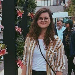 Meet your Posher, Stephanie